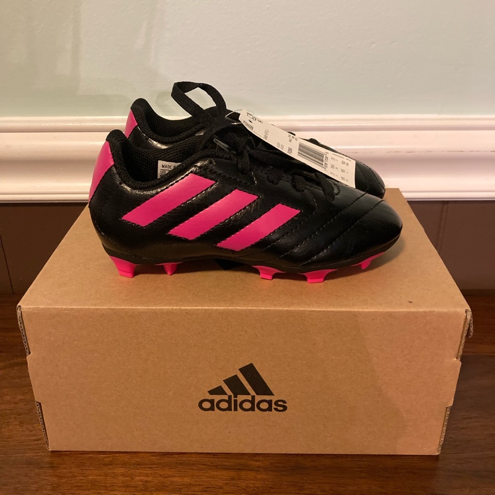 New With Tags Little Girls Hot Pink Black Adidas Athletic Soccer Cleats Sz 10T